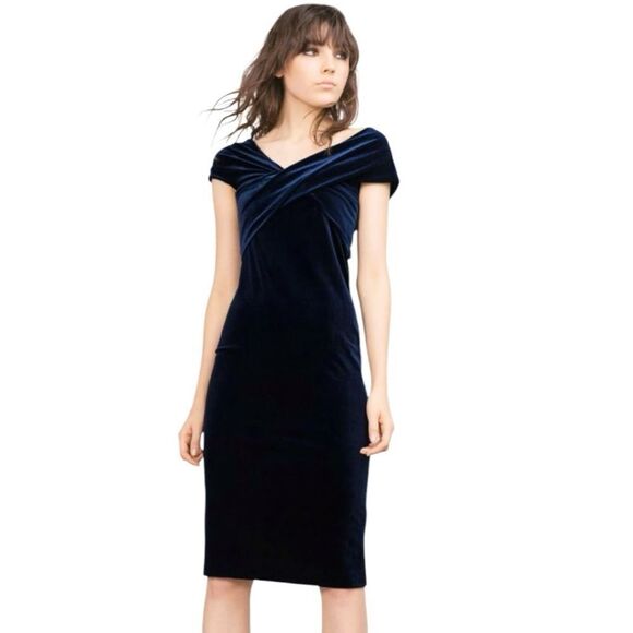 Elegant Zara Navy Velvet Dress - Picture 1 of 9